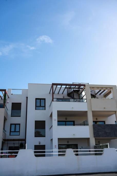 Sunny Luxury Apartment With Two Great Sunny - Level Terraces, Two Swimming Pools, In A New Complex Pueblo Majorero, Close To Fuerteventura Golf Club, Next To The Beach , Atlantico Shopping Mall And Casino In كاليتا ذي فوستي المظهر الخارجي الصورة