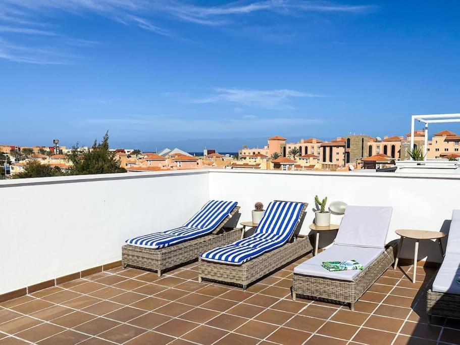 Sunny Luxury Apartment With Two Great Sunny - Level Terraces, Two Swimming Pools, In A New Complex Pueblo Majorero, Close To Fuerteventura Golf Club, Next To The Beach , Atlantico Shopping Mall And Casino In كاليتا ذي فوستي المظهر الخارجي الصورة