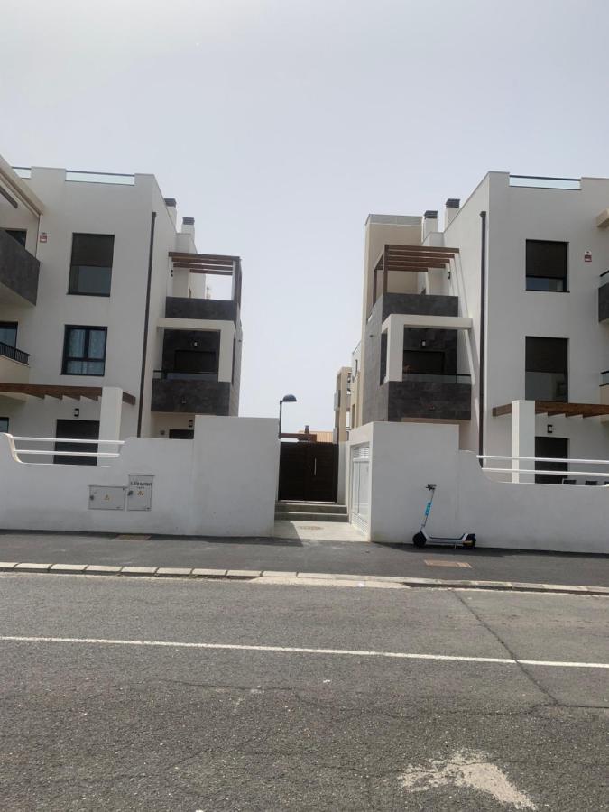 Sunny Luxury Apartment With Two Great Sunny - Level Terraces, Two Swimming Pools, In A New Complex Pueblo Majorero, Close To Fuerteventura Golf Club, Next To The Beach , Atlantico Shopping Mall And Casino In كاليتا ذي فوستي المظهر الخارجي الصورة