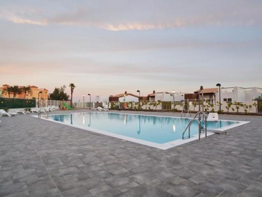 Sunny Luxury Apartment With Two Great Sunny - Level Terraces, Two Swimming Pools, In A New Complex Pueblo Majorero, Close To Fuerteventura Golf Club, Next To The Beach , Atlantico Shopping Mall And Casino In كاليتا ذي فوستي المظهر الخارجي الصورة